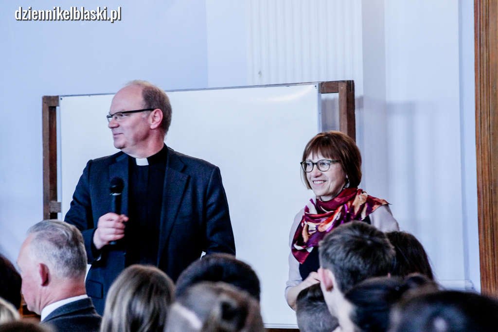 O rodzinie i nie tylko dyskutowano w I LO [zdjęcia]