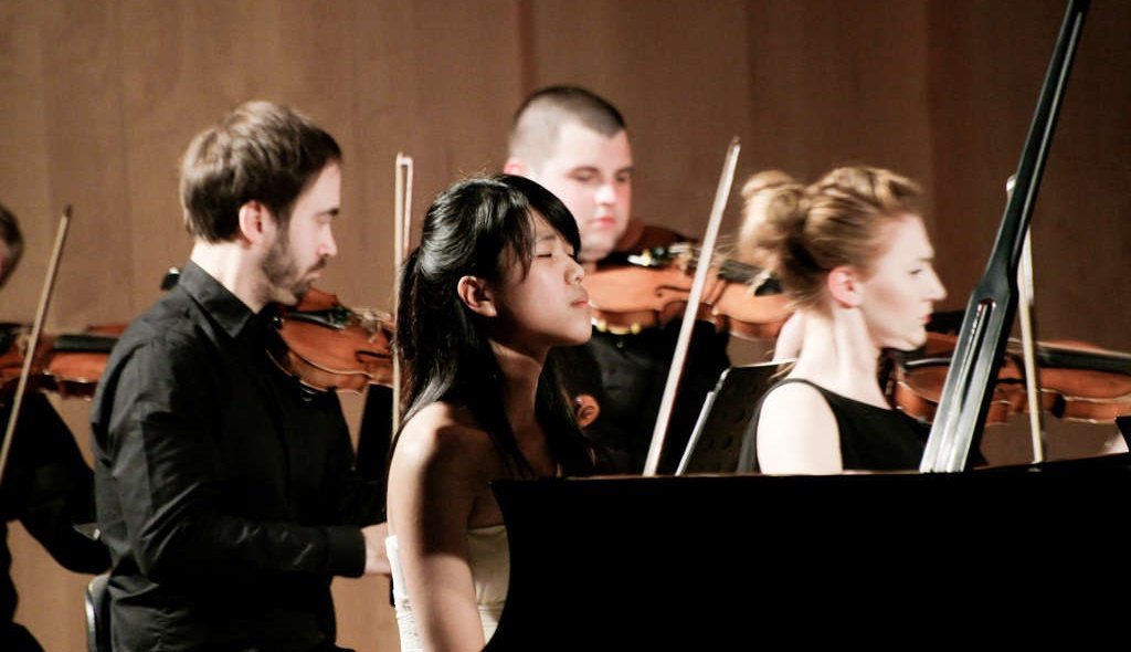 Chopin odkryty na nowo. Kate Liu wystąpiła z Elbląską Orkiestrą Kameralną [zdjęcia]
