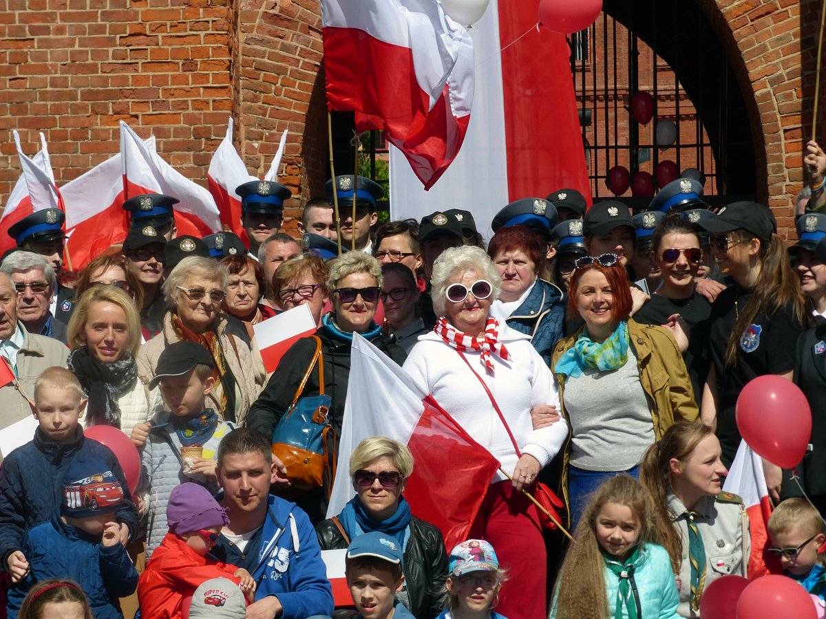 Biało-czerwona starówka. Święto flagi w Elblągu