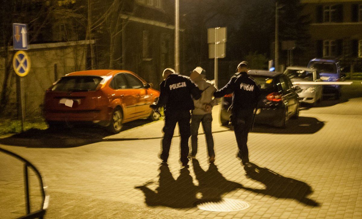 Nocne zatrzymania na Władysława IV. Nie żyje mężczyzna ugodzony nożem