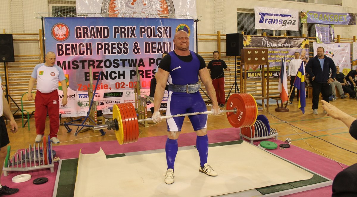Złoty siłacz z Elbląga! Zobacz jak podnosi 307,5 kg [film]