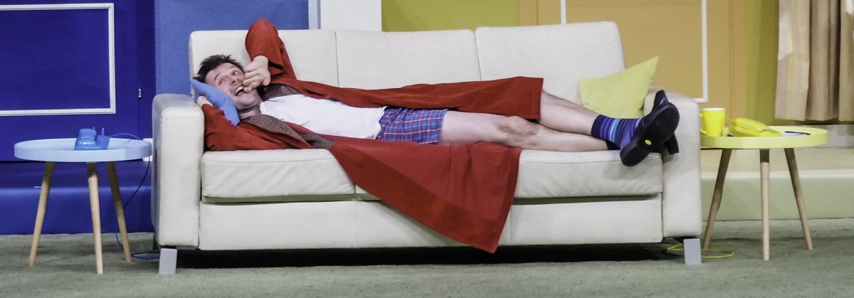 Aktor Marcin Tomasik. 