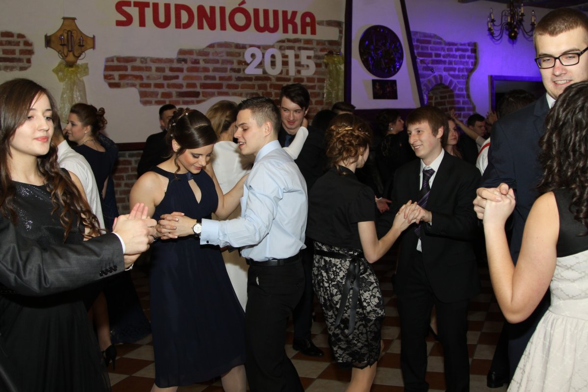 Taki wieczór zdarza się tylko raz w życiu... Ruszają studniówki