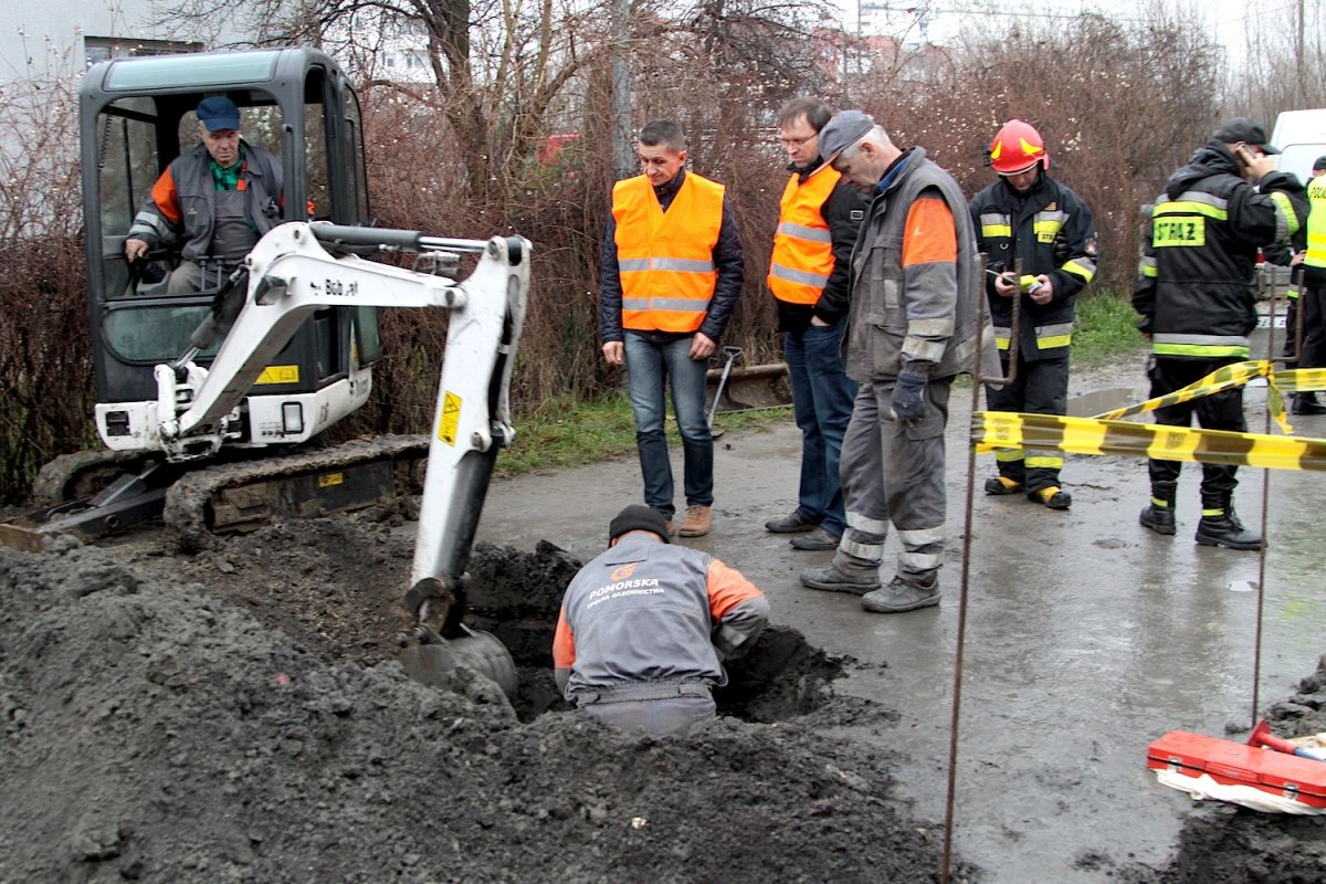 Ulatniał się gaz, było groźnie, ewakuowano przedszkolaków... Akcja straży na Legionów
