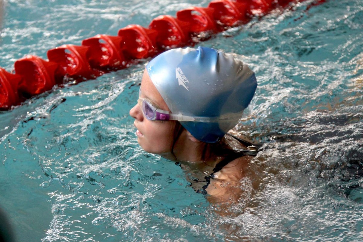 Jesień pływacka w Dolince. Jedynka Elbląg wygrała klasyfikację medalową