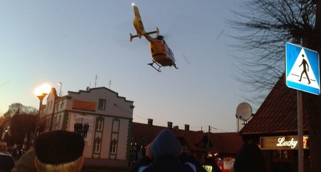 Zderzenie rowerzystów. 59-latka w stanie ciężkim trafiła do szpitala w Elblągu