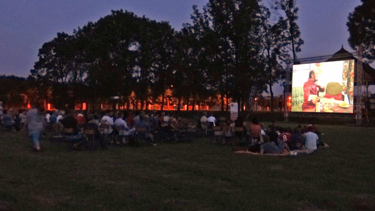 Kolej na kino w Nadbrzeżu