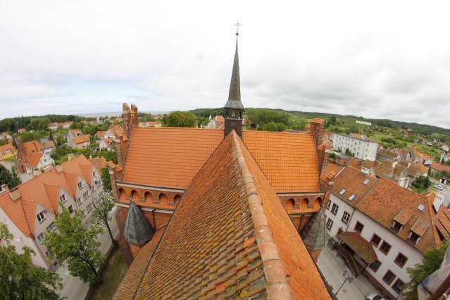 Podziwiaj panoramę miasta z kościelnej wieży