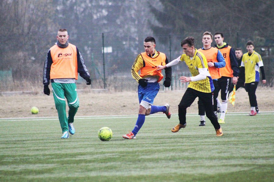 Polonia Pasłęk wygrała sparing z juniorami Olimpii Elbląg 3:1. Zdjęcia