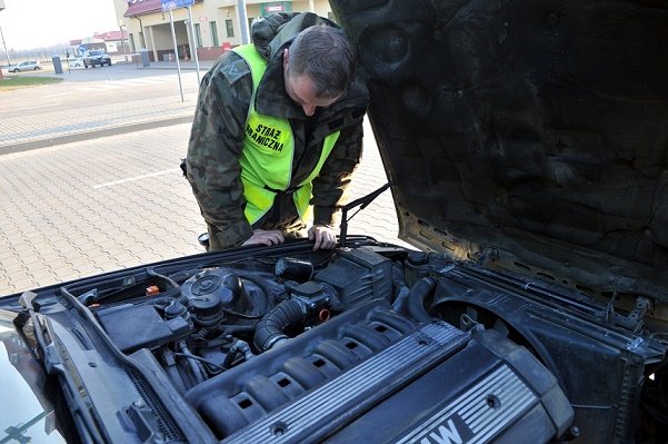 Weekend na granicy. Przemyt papierosów, paliwa i BMW