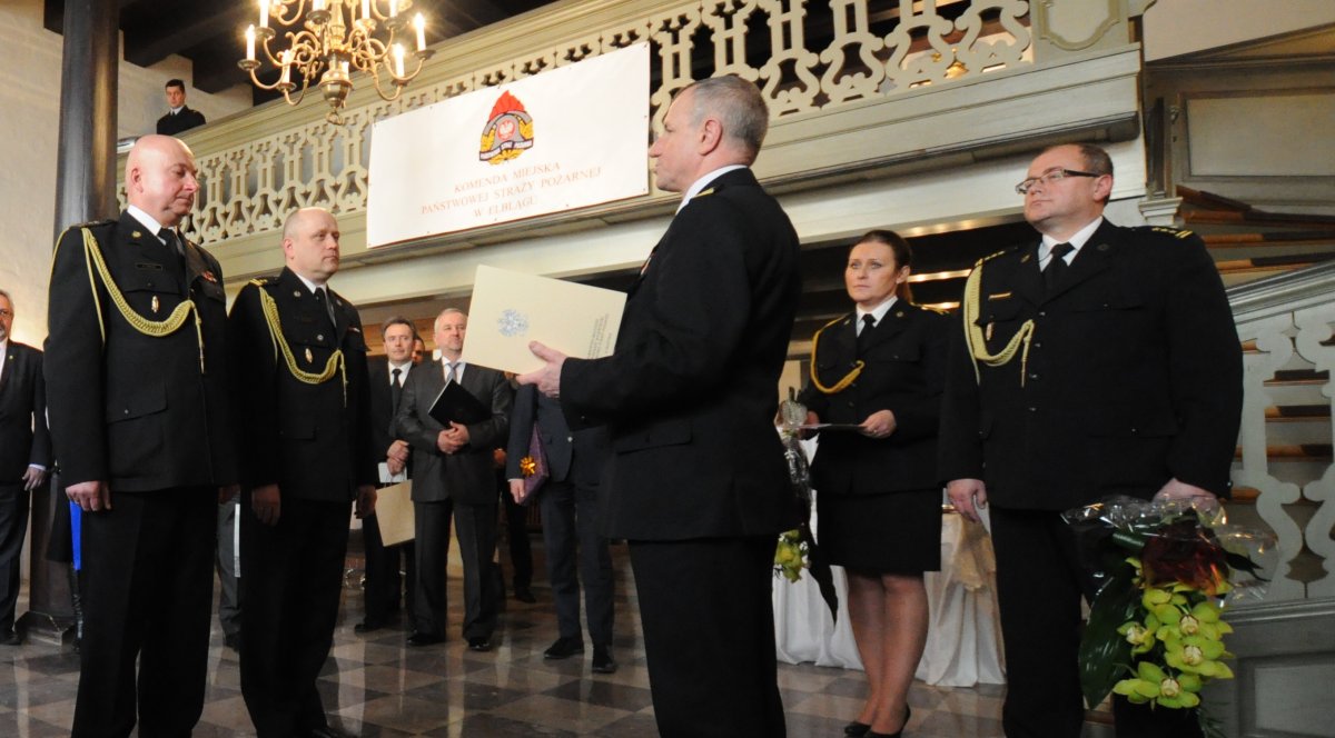 Elbląscy strażacy pożegnali swojego szefa. Zastępca komendanta odszedł na emeryturę