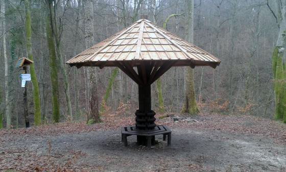 Parasol w Bażantarni jak nowy
