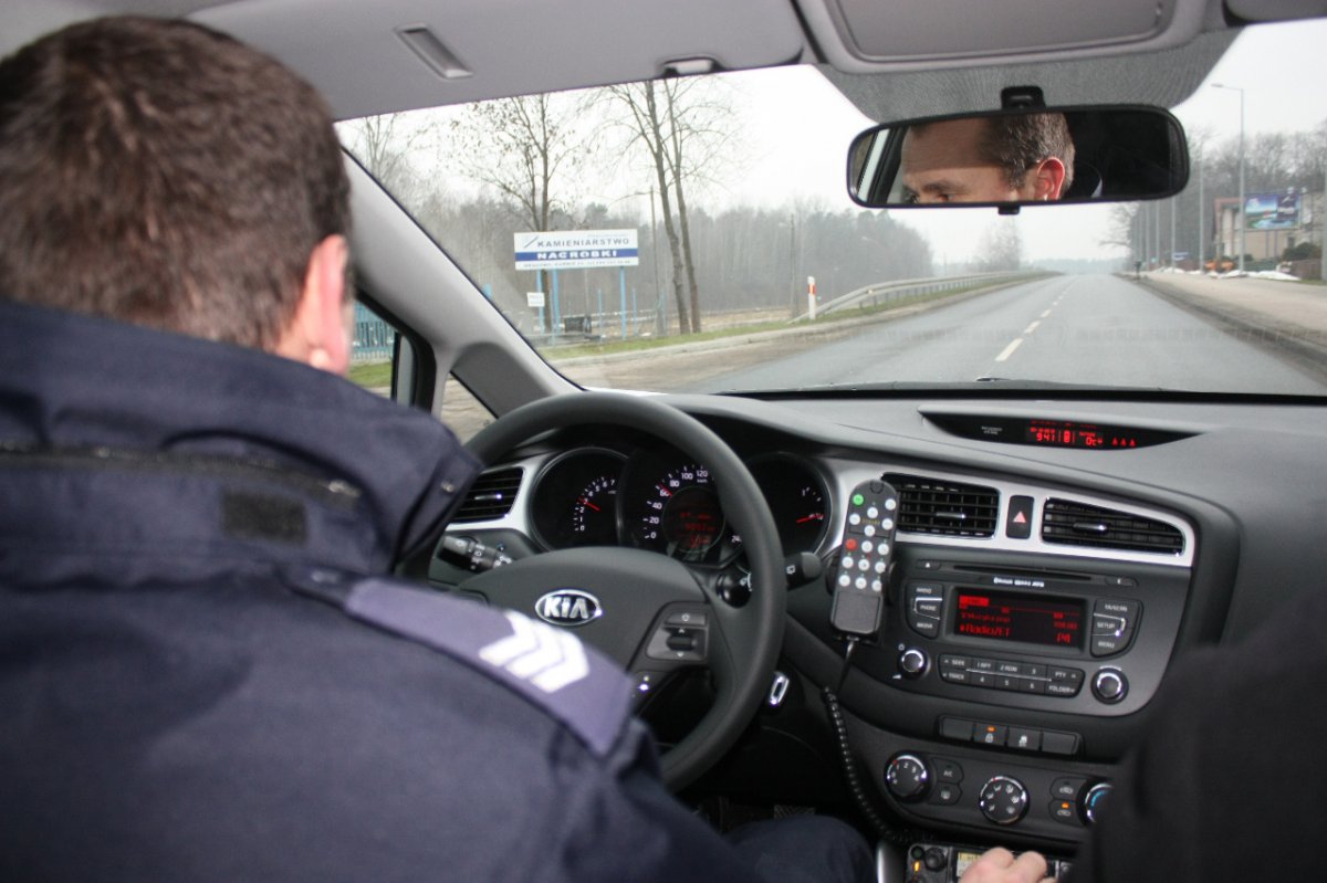 Ojciec i syn na haju uciekali przed pościgiem policji
