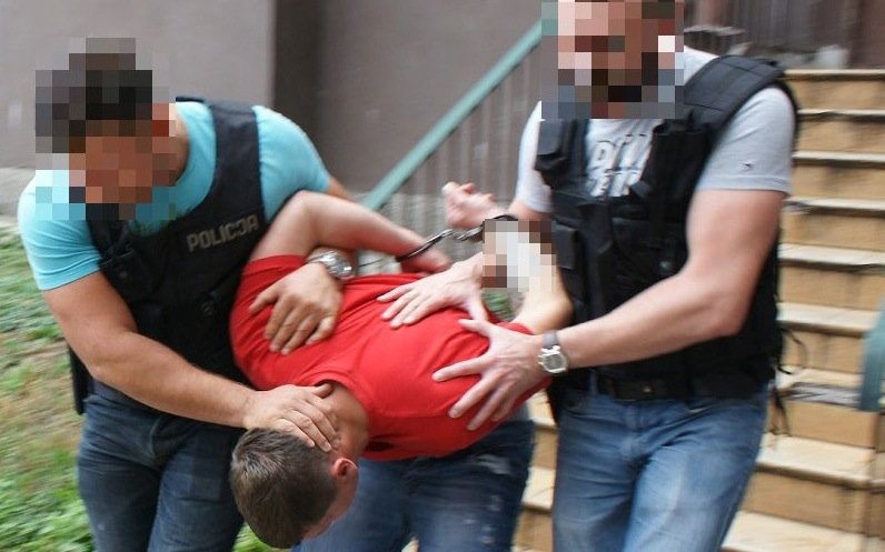 Napad na aptekę. Policja schwytała podejrzanego. FILM!