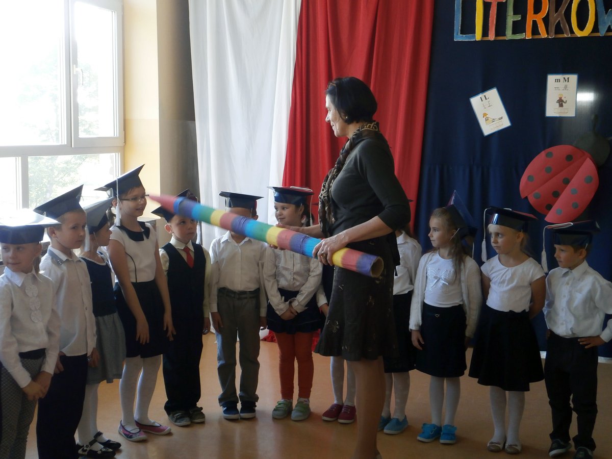 Uroczyście ślubujemy! Pasowanie I-klasistów w Błudowie