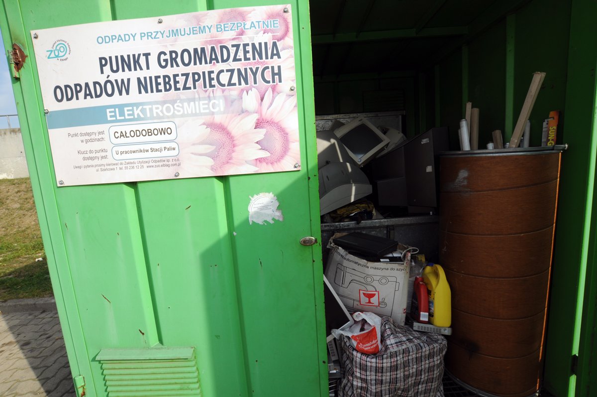 Na zakupy z zepsutą żarówką. Market uspokaja klienta