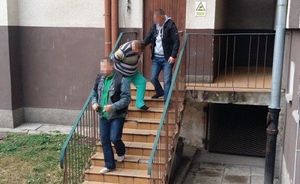 Kobieta zginęła od ciosu nożem. Mąż przyznał, że ją zabił. FILM!