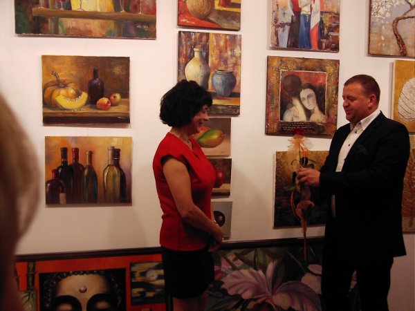 Trzy kolory i biel w Galerii Art Miś  