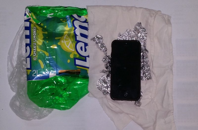 Ukradł telefon i ukrył go... przy grobie ojca