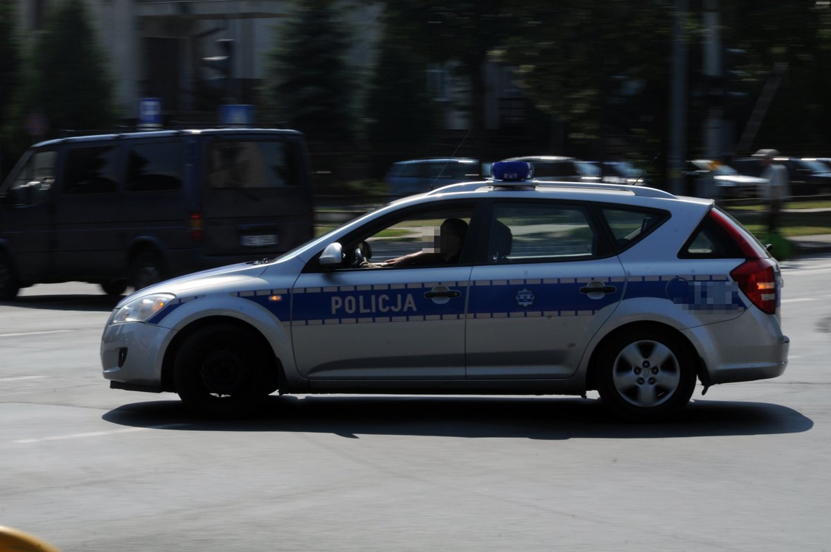 Z krwawiącym dzieckiem została bez pomocy. Bo obstawiali mecz