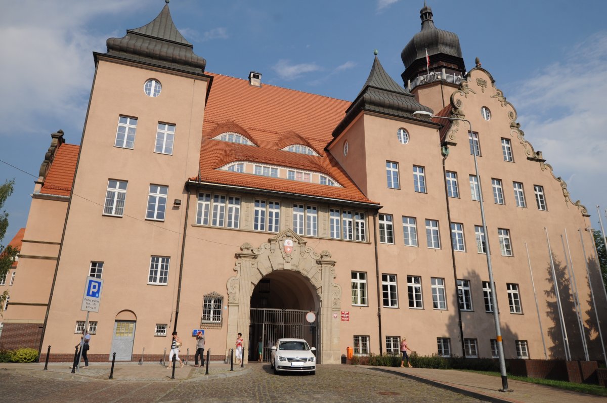 Urzędnicy nie będą pracowali w pocie czoła