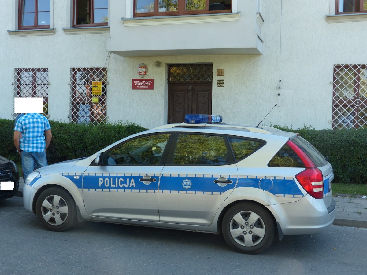 Alarm bombowy. Policjanci w skarbówce, WKU i prokuraturze