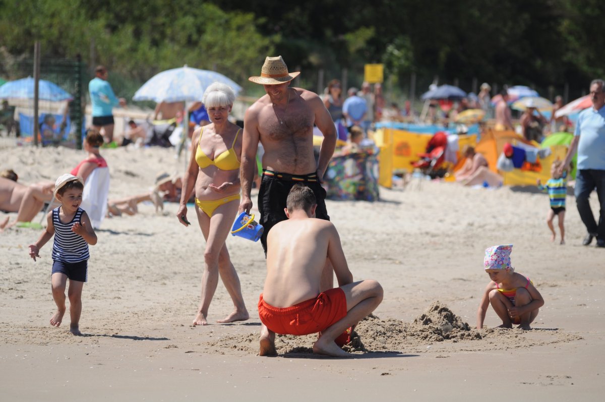 Plażowe Mistrzostwa Budowniczych. Łopaty w dłoń, budujemy zamki!