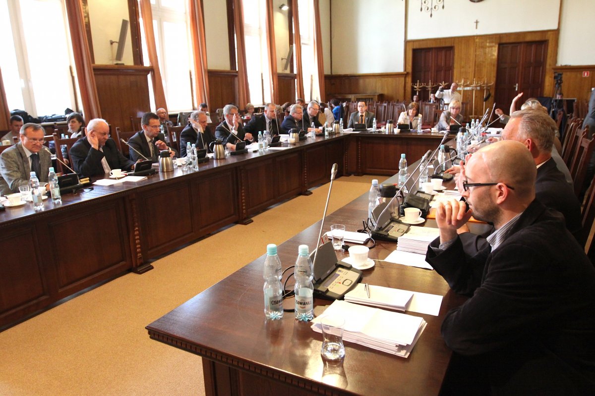 Straż Miejska ocalała. Większość zgodna: potrzebne zmiany