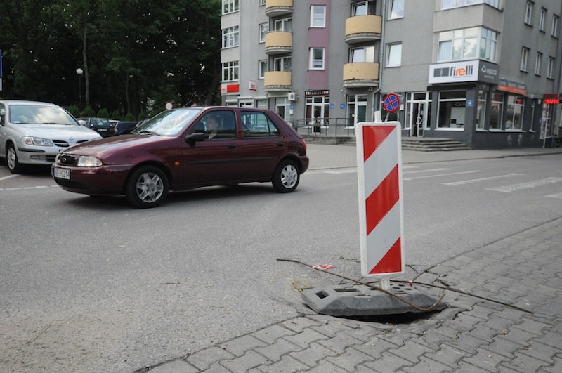 Kierowco, uważaj na dziurę przy Bałuckiego