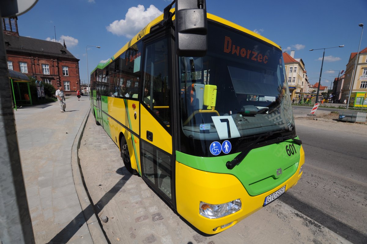 Muszą przedzierać się do kasownika
