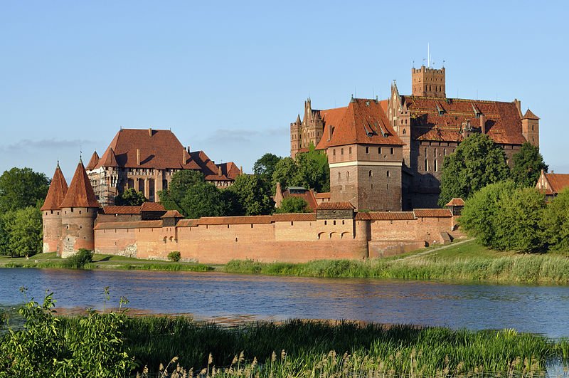 Zwiedź Zamek w Malborku za złotówkę