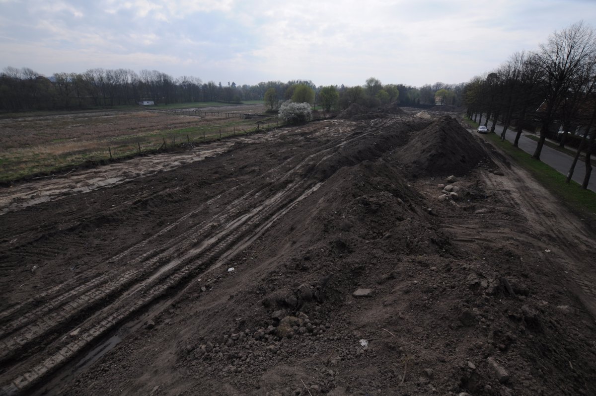 Budowę basenu będziemy mogli śledzić przy komputerze
