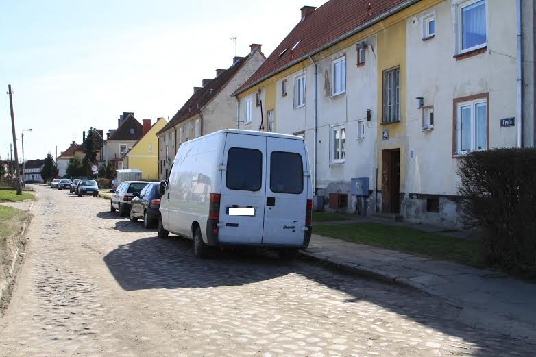 Hałas, brud i pęknięte ściany. Skarżą się na ciężarówki