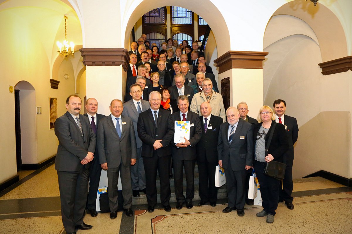 Rektor PWSZ w Elblągu na konferencji w Legnicy