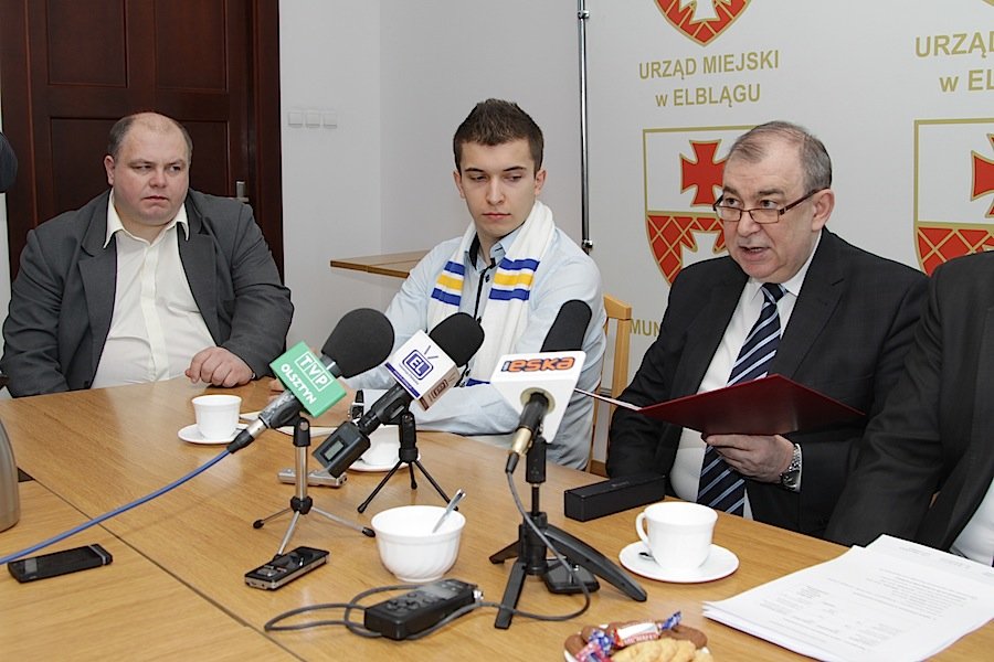 Stadion przy Agrykola. Na początek system identyfikacji kibiców