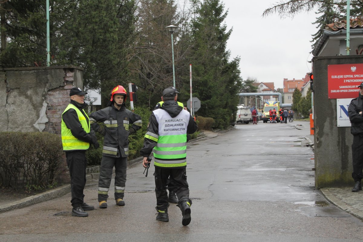 Alarm bombowy w szpitalu przy Komeńskiego. Fałszywy 