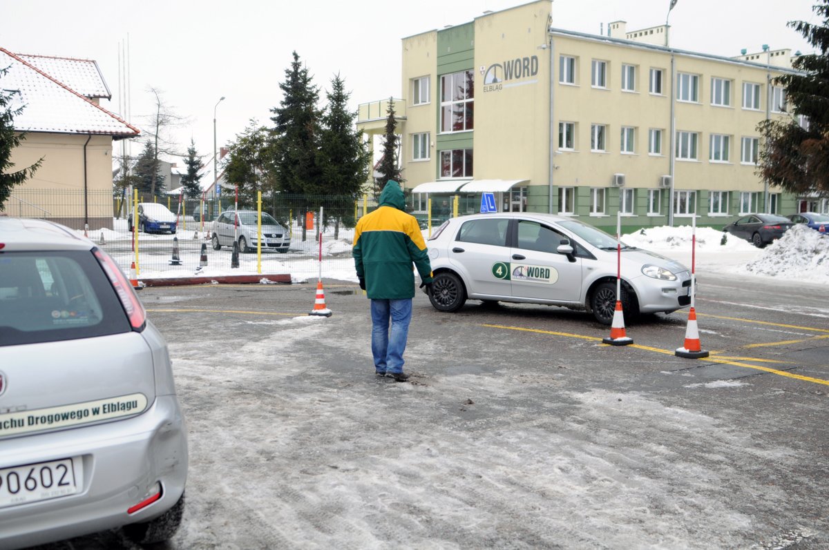 Coraz mniej chętnych na prawo jazdy. Egzamin jest za trudny?