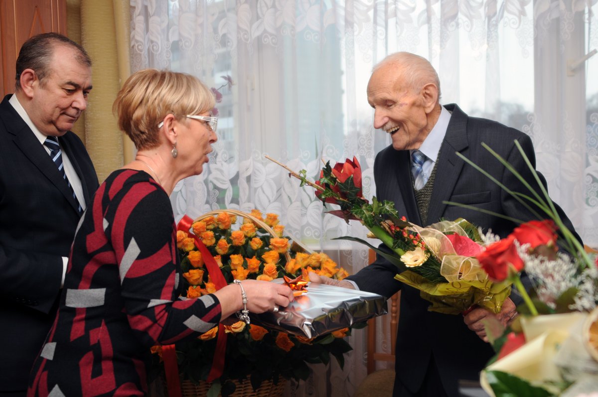 Pan Edward obchodził setne urodziny. Wciąż w dobrej kondycji