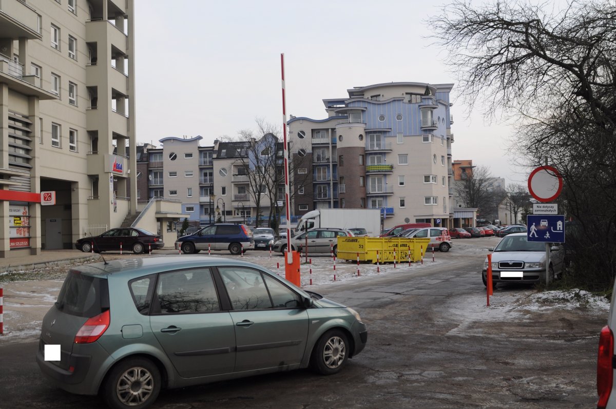Szlaban na darmowe parkowanie w centrum Elbląga