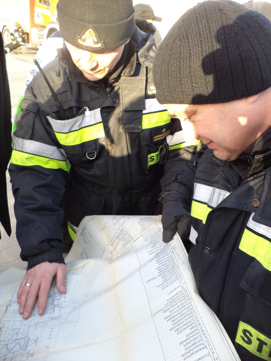 Wybuch w zakładzie na Niskiej. Ewakuowano 20 osób 