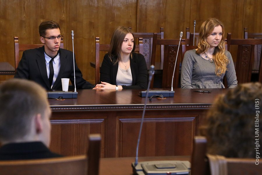 Młodzi politycy wracają do gry