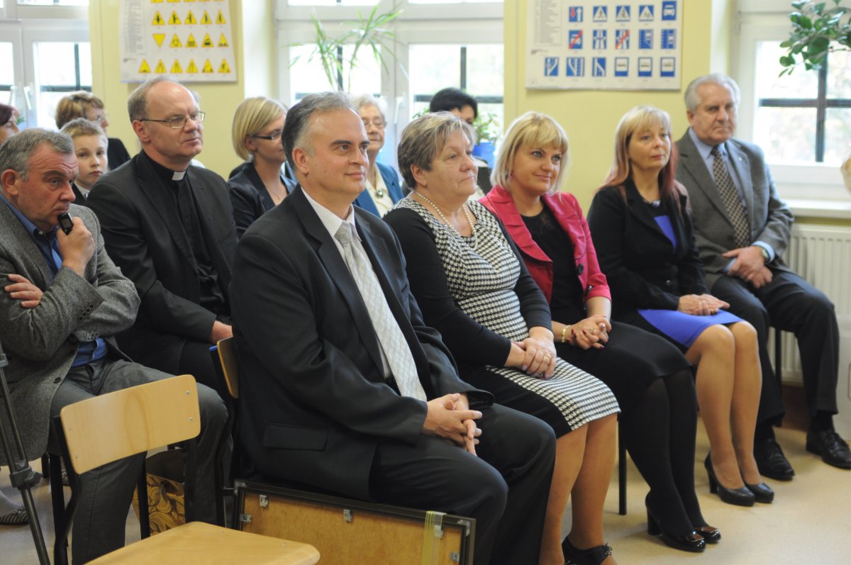 Sto lat minęło. Uroczystości w SP nr 4
