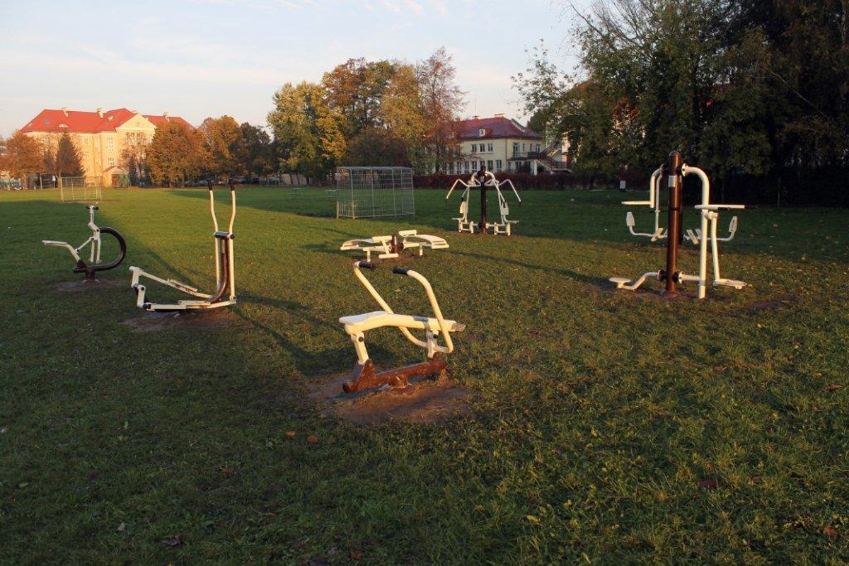 Siłownia pod chmurką przy Mickiewicza już gotowa