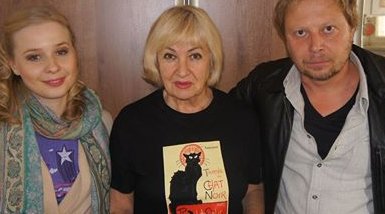 Spektakl Pępowina na Scenie przy stoliku