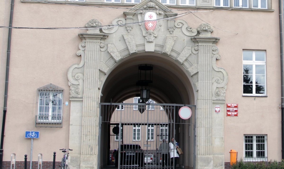 Na szczęście fotel, na którym siedzę, jest własnością urzędu