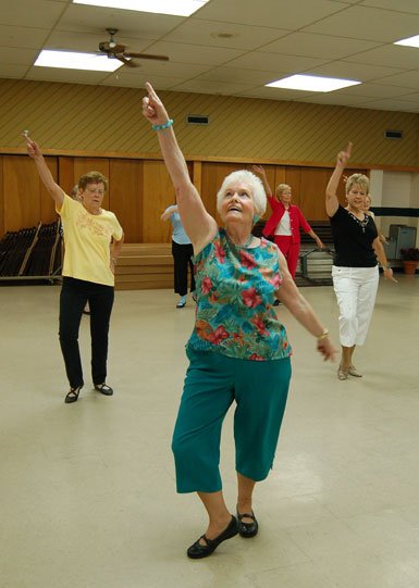 Zapraszają na zajęcia taneczne 50+