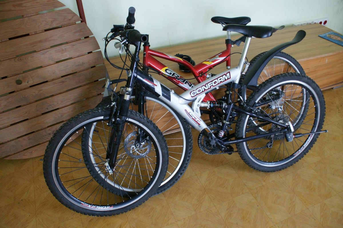 Ukradli pięć rowerów