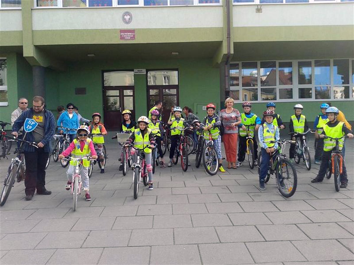 Mali rowerzyści z SP nr 19 na rajdzie
