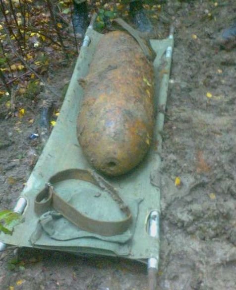 Podczas grzybobrania znalazł w lesie 150-kilogramową bombę