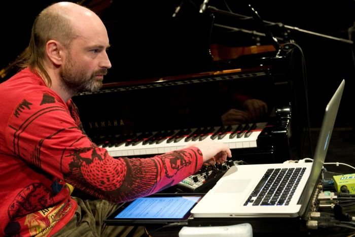 Kameraliści i Muzyka Form Przestrzennych w Galerii El